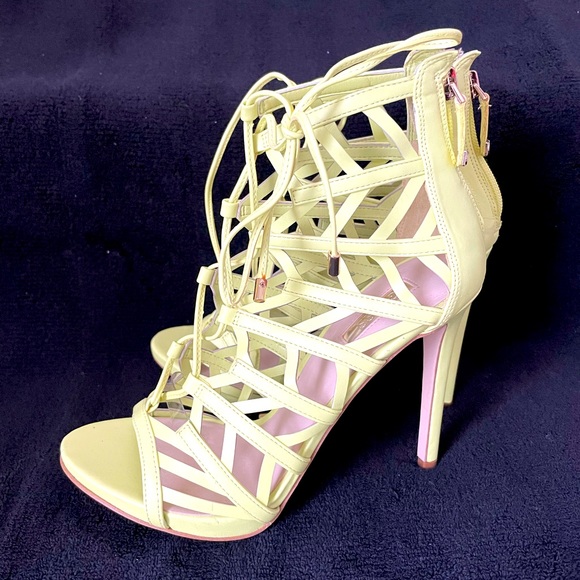 Neon Yellow/Green 7 1/2 Guess Sandal Heels - Picture 4 of 7